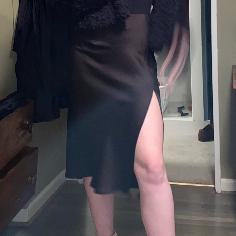 Black midi skirt with slit